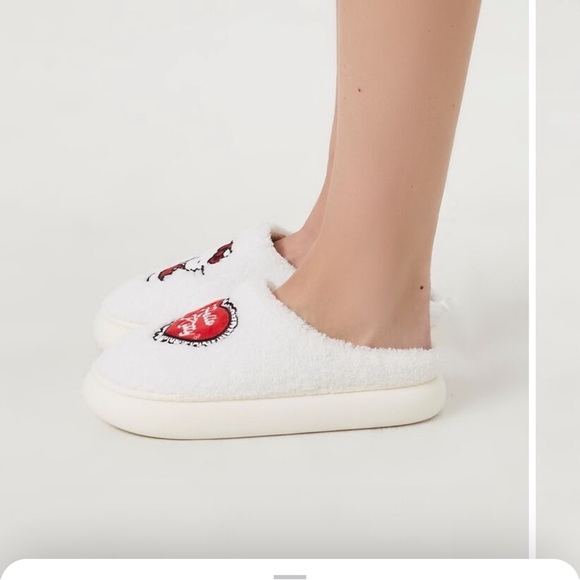 Hello Kitty Valentine Plush House sleepers. Size L - Picture 4 of 7